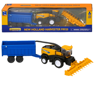 NEW HOLLAND 1:62 HARVESTER W/ATTACHMENTS